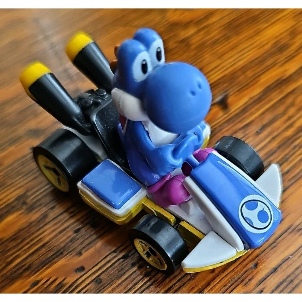 Hot Wheels 2018 Super Mario Kart Racing Purple Yoshi Nintendo Mattel GBC26